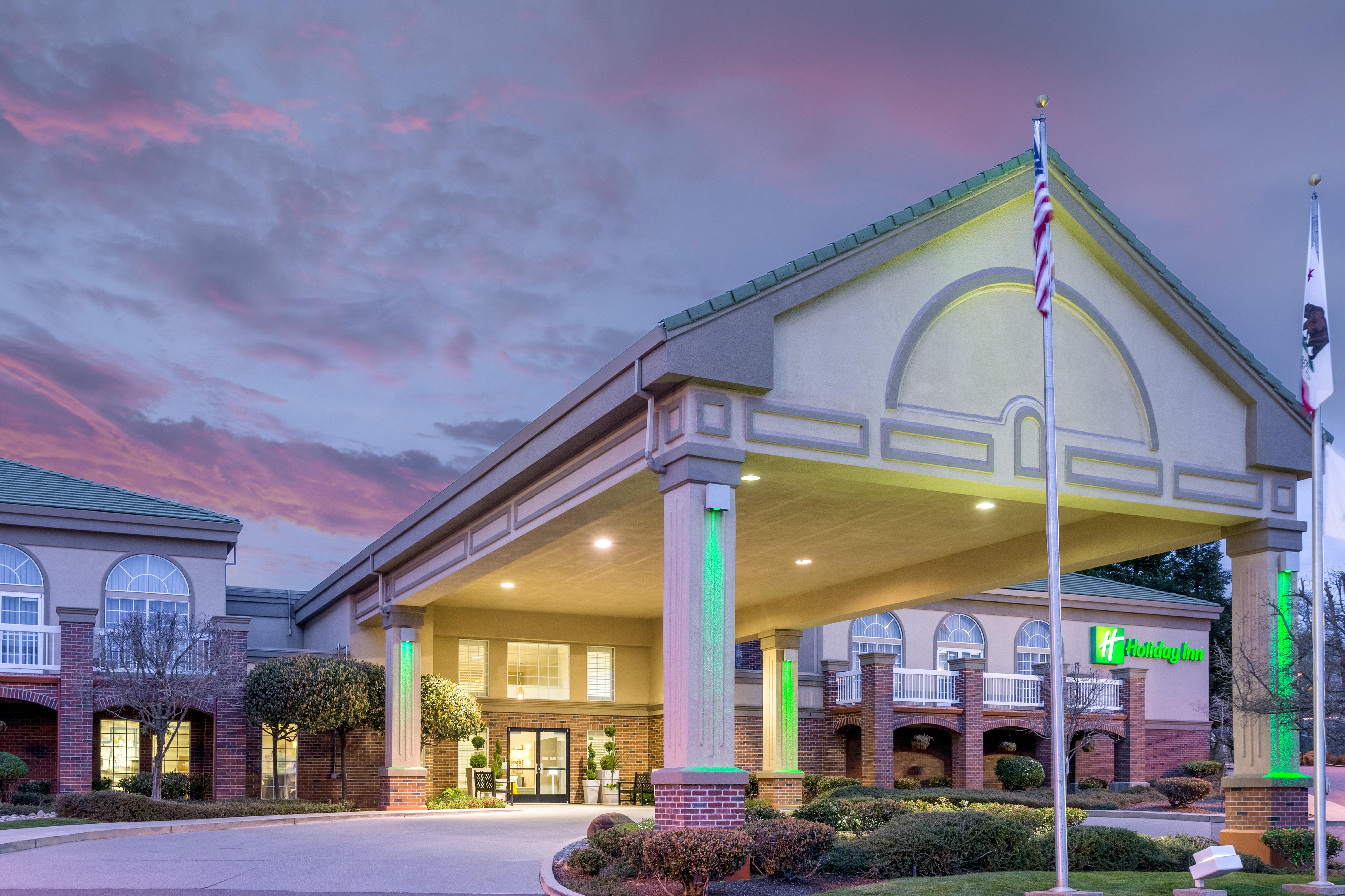 Holiday Inn Auburn By Ihg Buitenkant foto