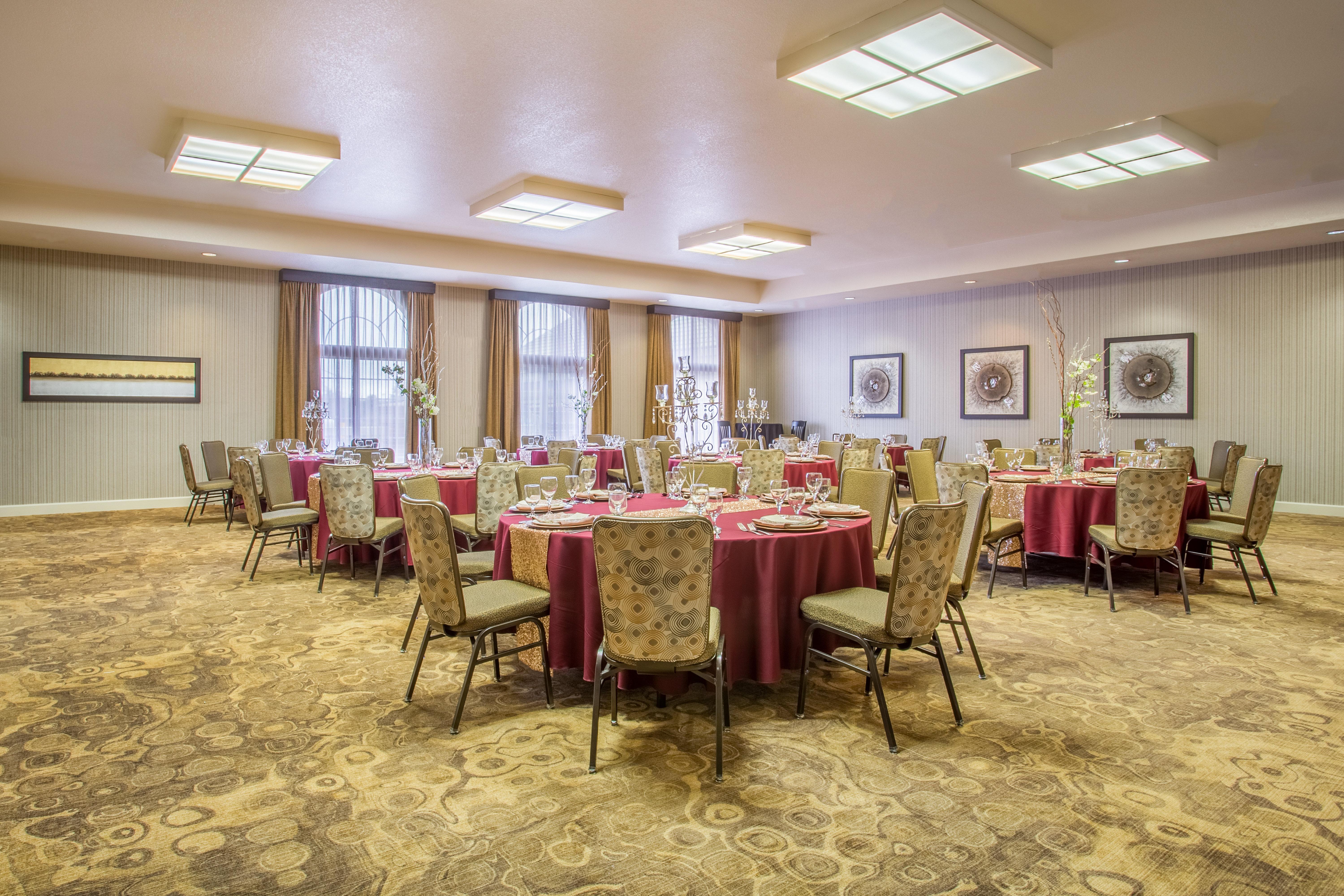 Holiday Inn Auburn By Ihg Buitenkant foto