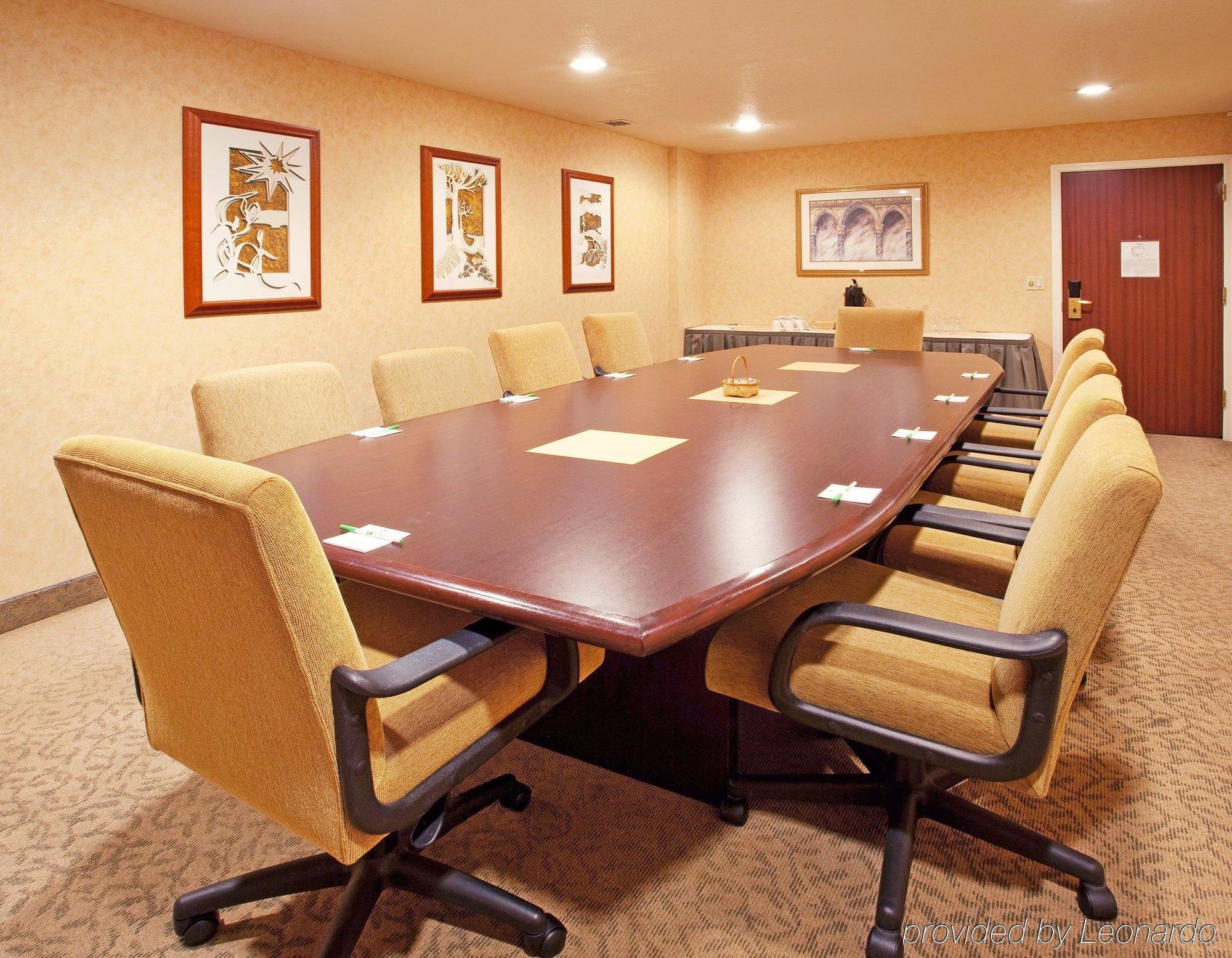 Holiday Inn Auburn By Ihg Faciliteiten foto