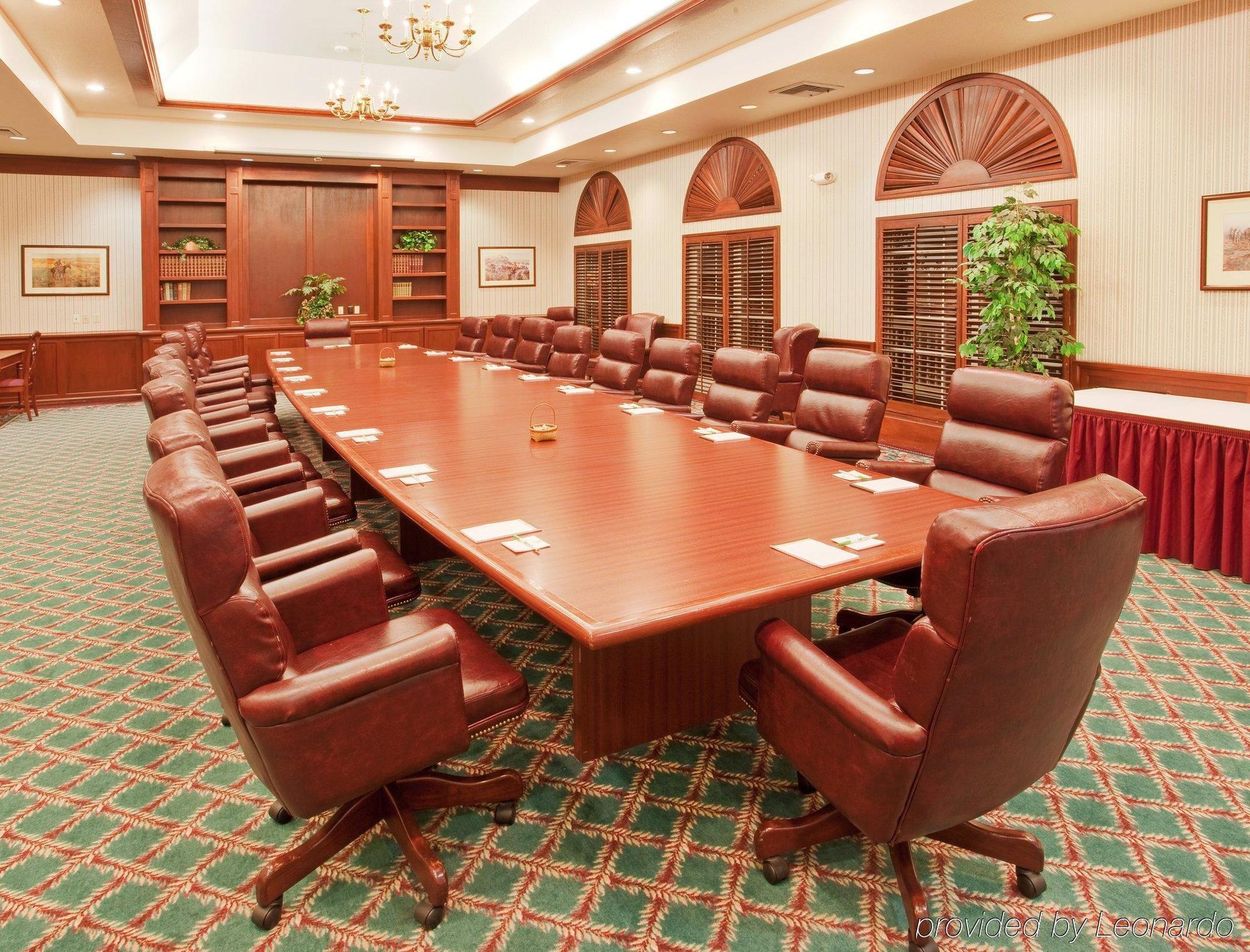 Holiday Inn Auburn By Ihg Buitenkant foto