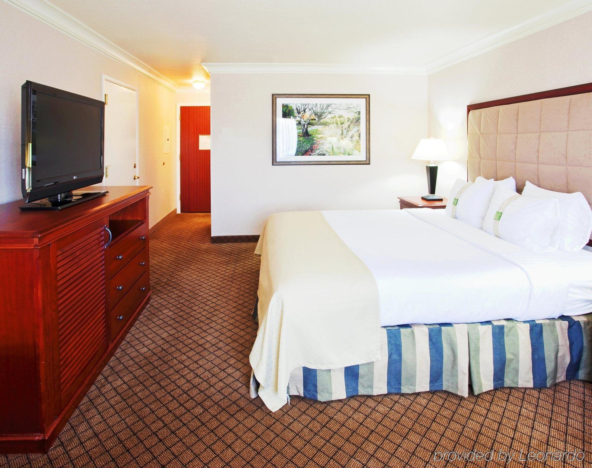 Holiday Inn Auburn By Ihg Buitenkant foto