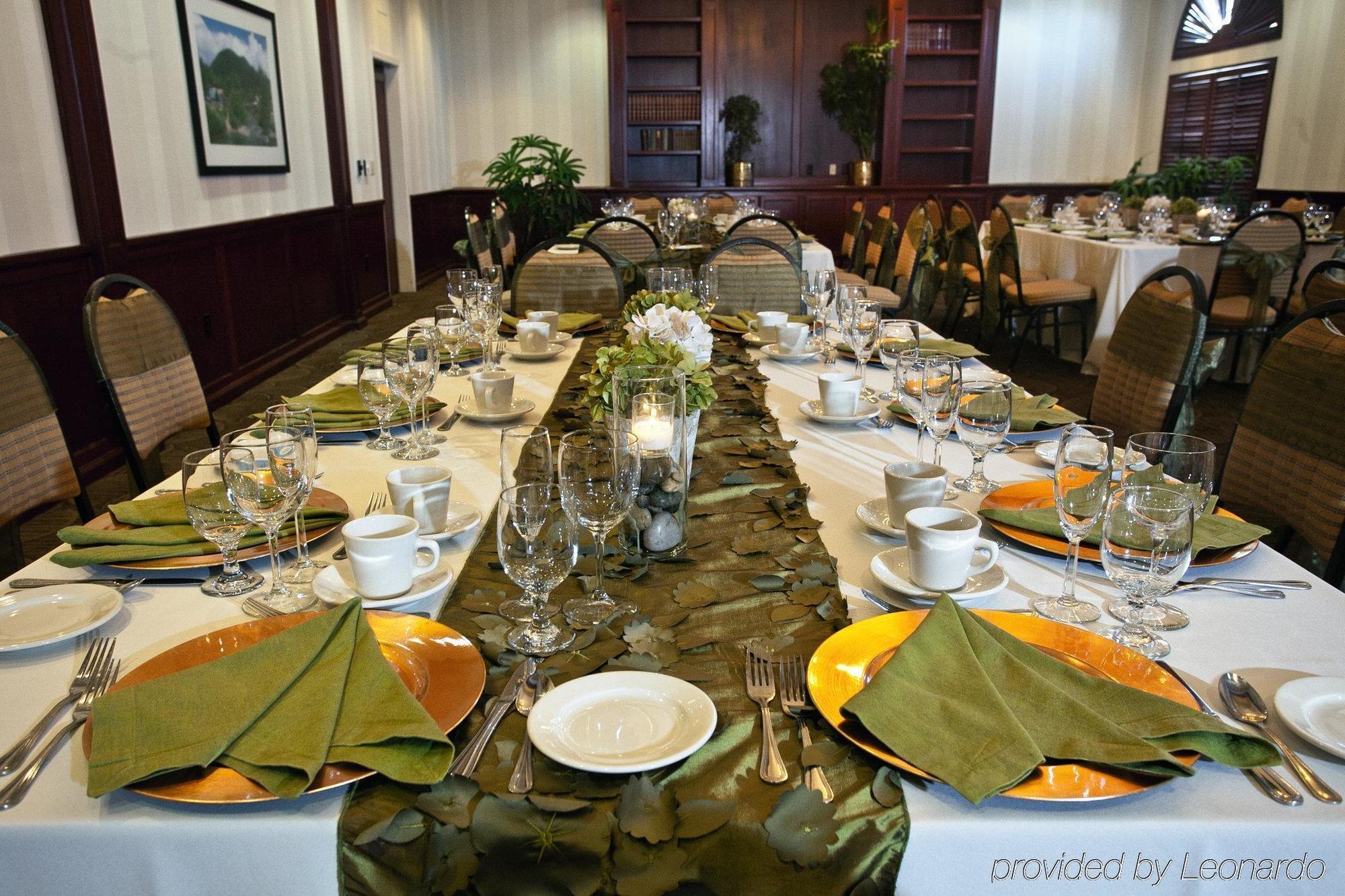 Holiday Inn Auburn By Ihg Buitenkant foto