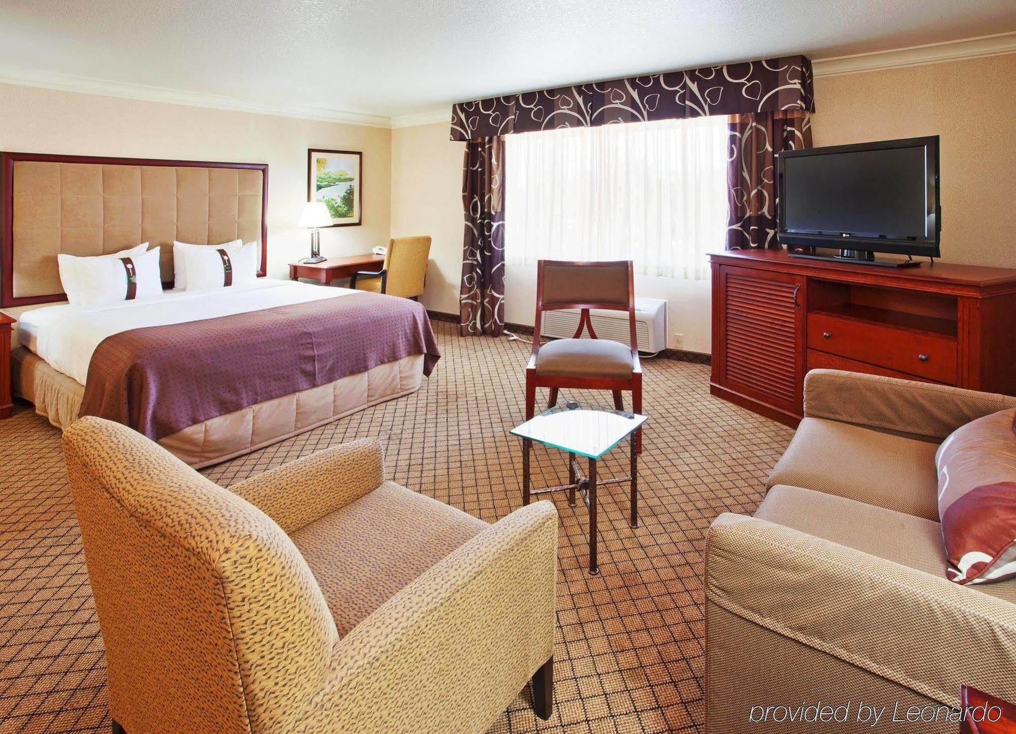Holiday Inn Auburn By Ihg Buitenkant foto